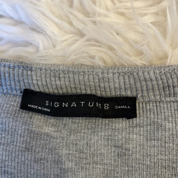 Gray off the shoulder crop top - Picture 3 of 3